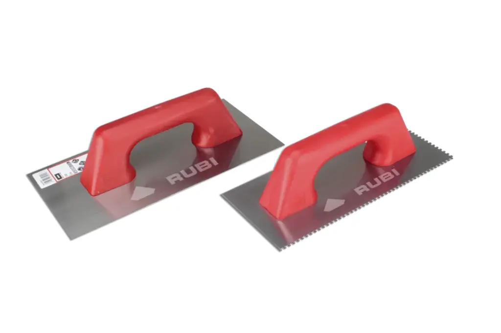 TALOCHES ET PEIGNES MANCHE PLASTIQUE FERME